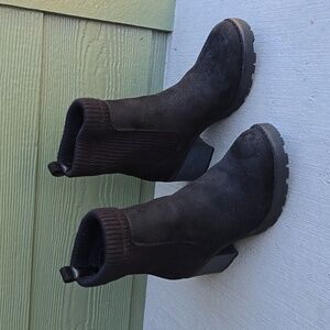 Womens black ankle booties White Mountain